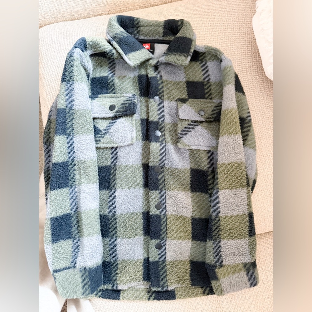 Quiksilver boys plaid green Fleece coat Jacket 7/8